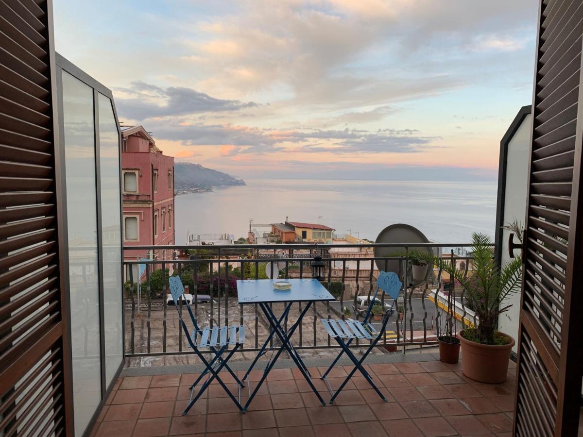 "Sea-See" Studio Taormina Center - Bellissima Vista Mare - Corner Kitchen Extérieur photo